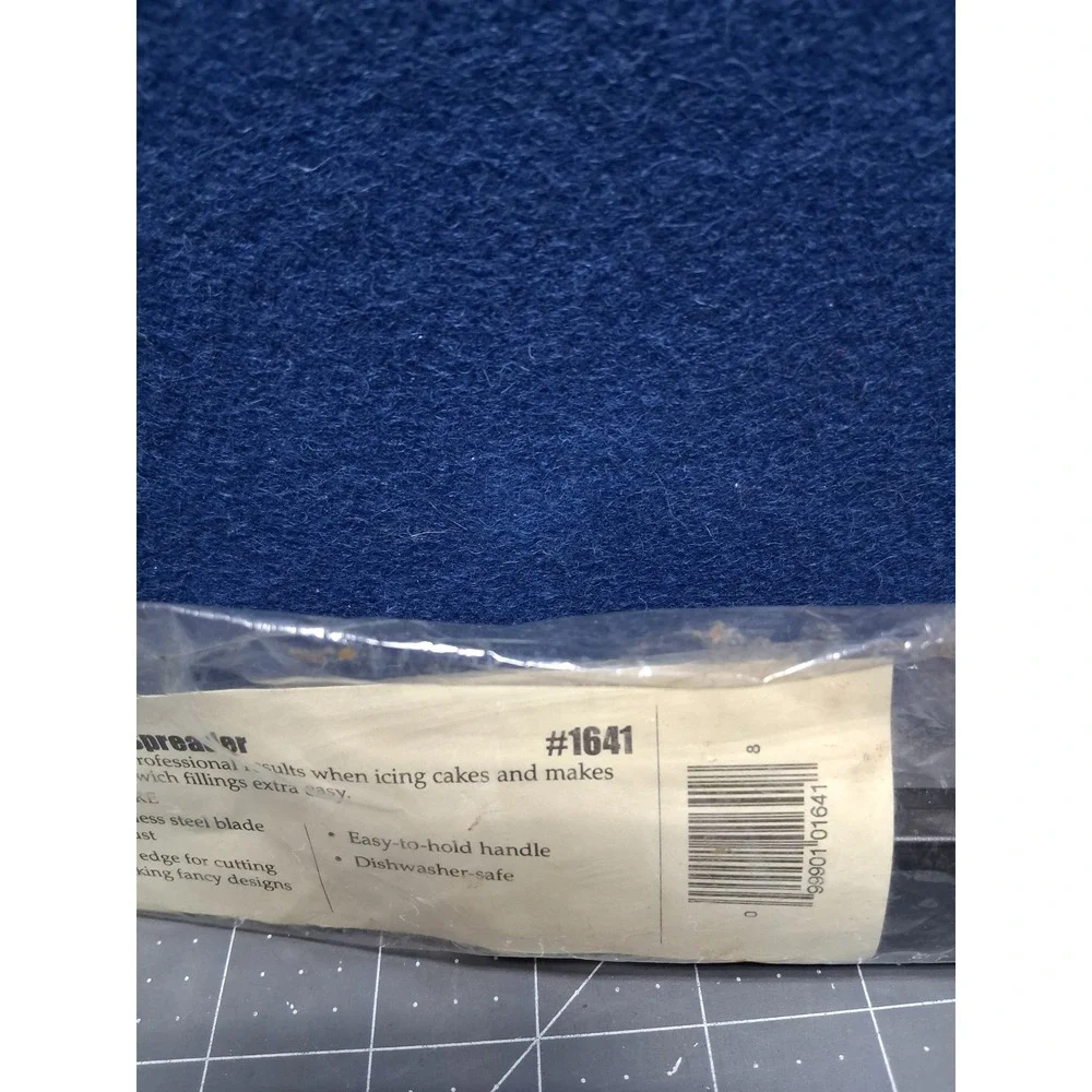 Pampered Chef All Purpose Spreader Black 1641 Stainless Serrated Blade
